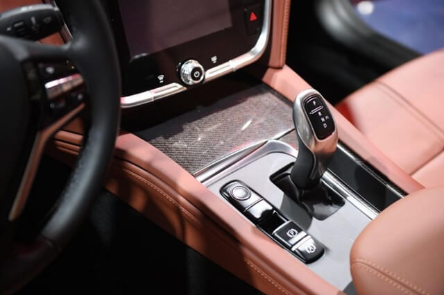 can-so-xe-sedan-vinfast-lux-a2_0
