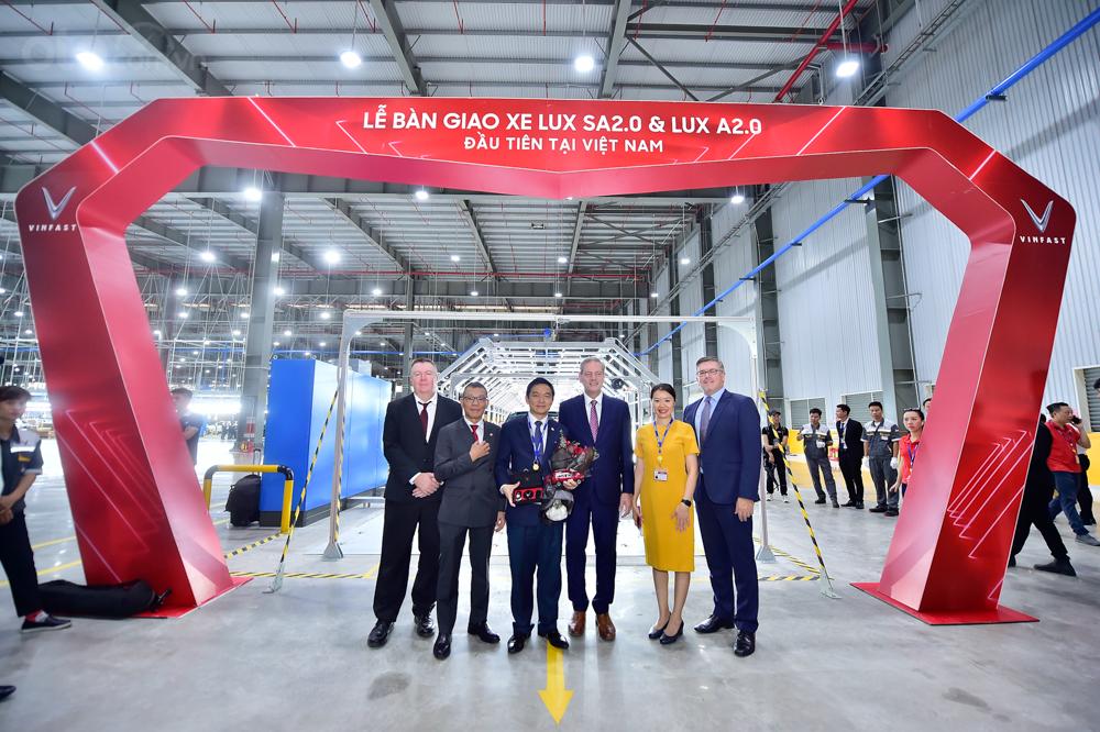 VinFast LUX và những điều mà người tiêu dùng Việt cần biết 3 VinFast LUX và những điều mà người tiêu dùng Việt cần biết 3a