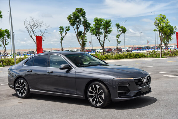 Những tiện nghi “đáng tiền” trên chiếc VinFast Lux A2.0 2