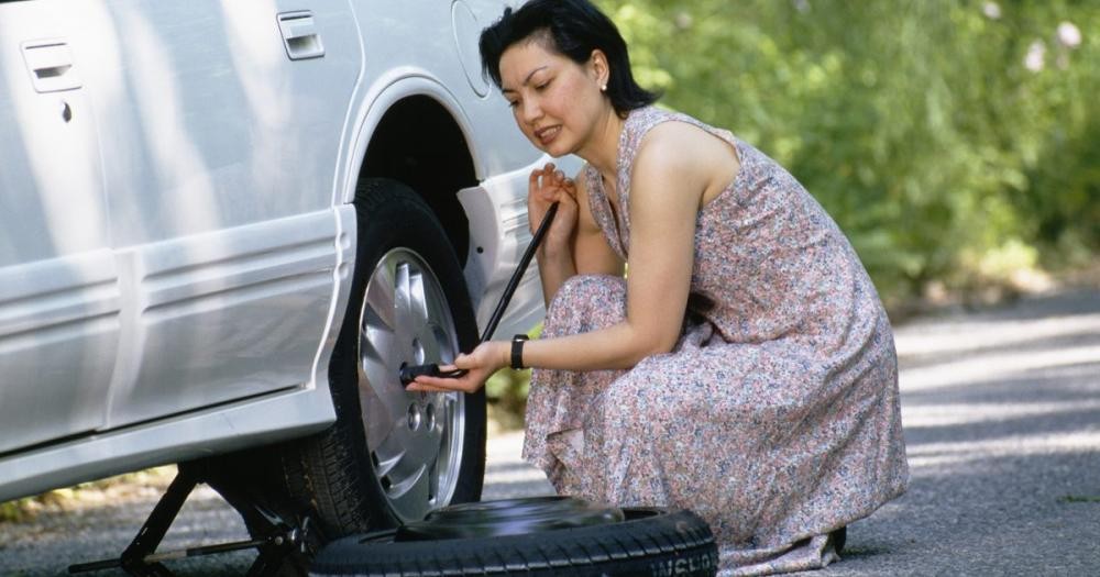 8 cách sửa chữa ô tô đơn giản mà tài xế nào cũng nên biết