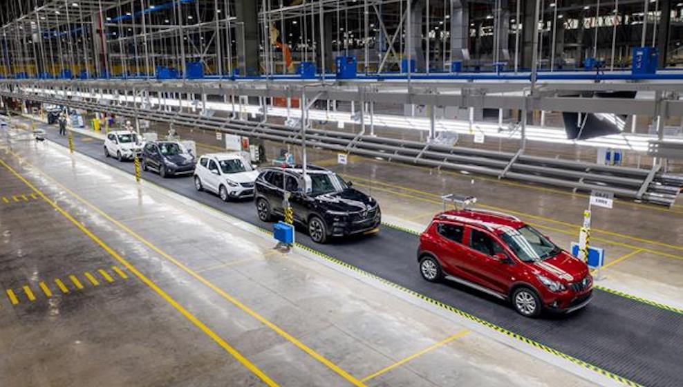Chính thức giảm 50% lệ phí trước bạ, giá lăn bánh ô tô nội có thể giảm tới cả trăm triệu đồng