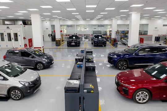 Vì sao bộ đôi xe sang VinFast Lux được ưa chuộng? - Ảnh 2. Vì sao bộ đôi xe sang VinFast Lux được ưa chuộng? - Ảnh 2.