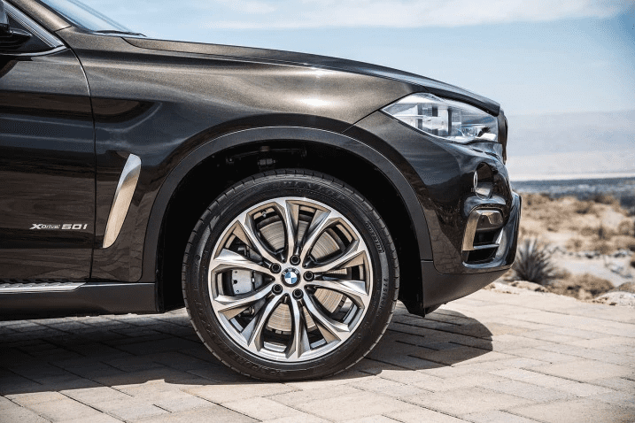 Lốp chống xịt (run flat) chủ yếu được trang bị trên xe hạng sang hoặc siêu sang Lốp chống xịt (run flat) chủ yếu được trang bị trên xe hạng sang hoặc siêu sang.