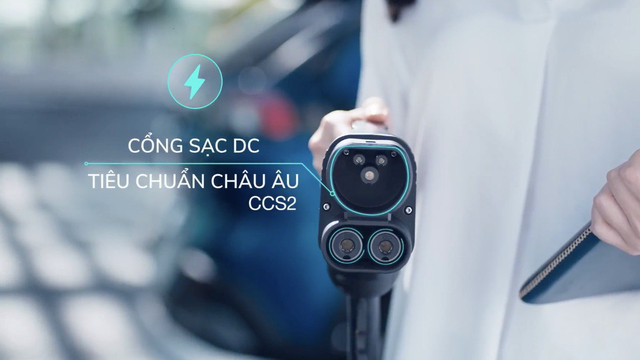 Ra mắt VinFast VF e34 - Xe điện hot nhất Việt Nam sẵn sàng lăn bánh trên đường phố - Ảnh 11. Ra mắt VinFast VF e34 - Xe điện hot nhất Việt Nam sẵn sàng lăn bánh trên đường phố - Ảnh 11.