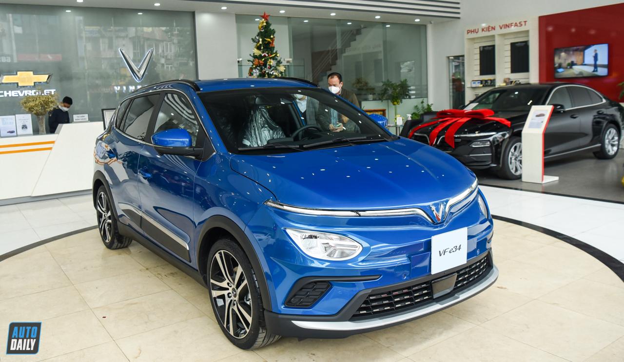 Cận cảnh xe điện VinFast VF e34 tại đại lý vf-e34-2.jpg