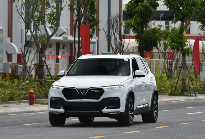 Giá xe VinFast Lux SA2.0 tháng 2/2022, giảm 100% lệ phí trước bạ - 1