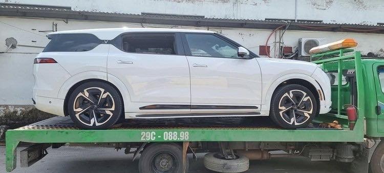 Thấy gì qua thông tin đăng kiểm của VinFast VF9 tại Việt Nam? - ảnh 2
