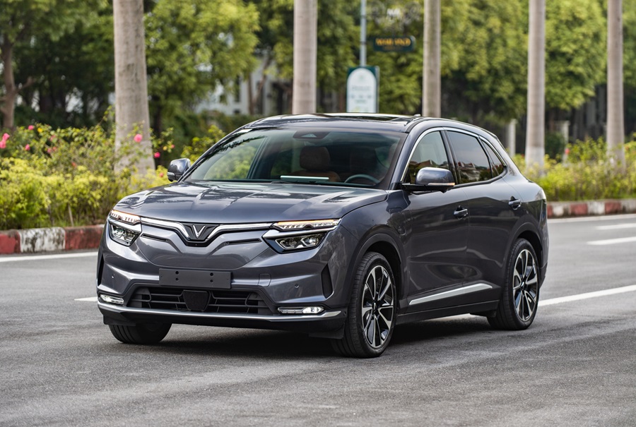 VinFast VF8 màu xám